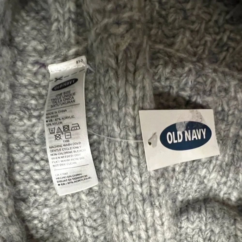 🎁 NWT Old Navy Gray Fisherman Knit Aran Infinity Scarf